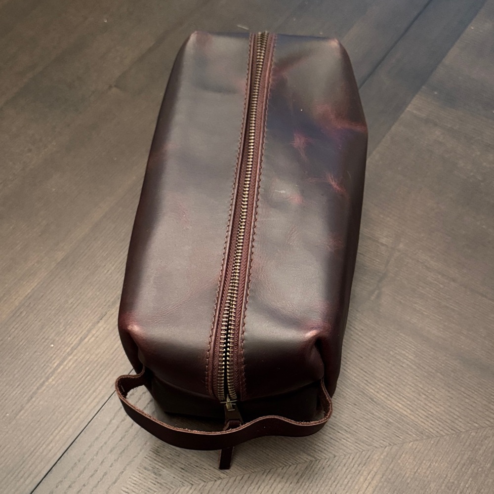 Men's Leather Toiletry Bag - Dark Brown